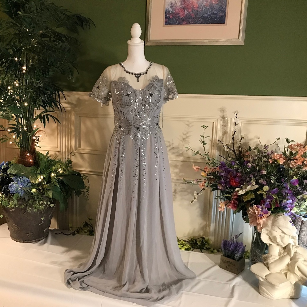 Formal long Grey chiffon dress